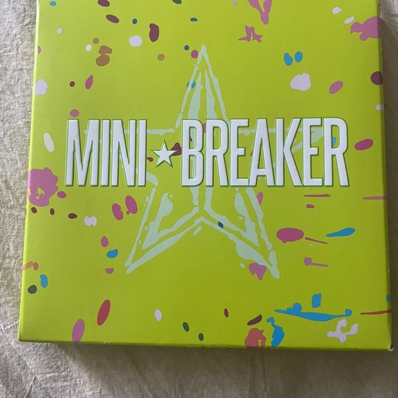 Jeffree Star Mini Breaker Pallette brand new - Picture 3 of 3